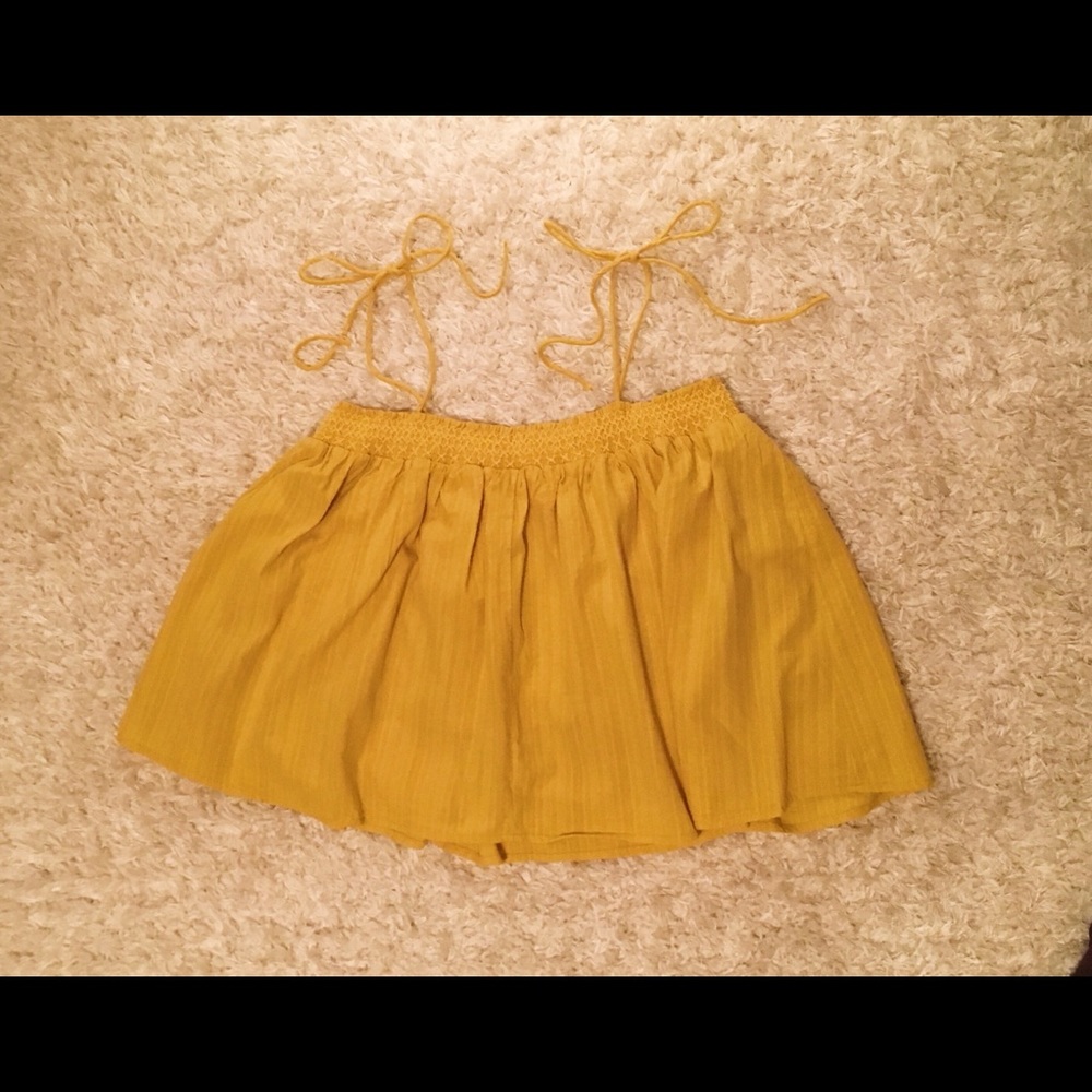 Anamá Tie Shoulder Cropped Top